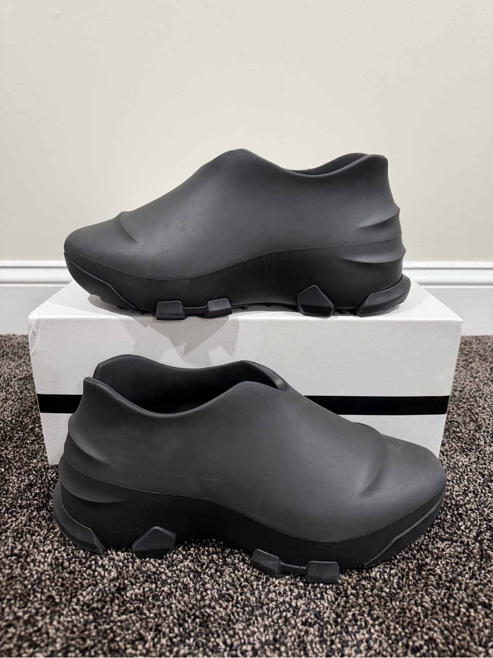 Givenchy Monumental Mallow Matte Black OG Low Shoe